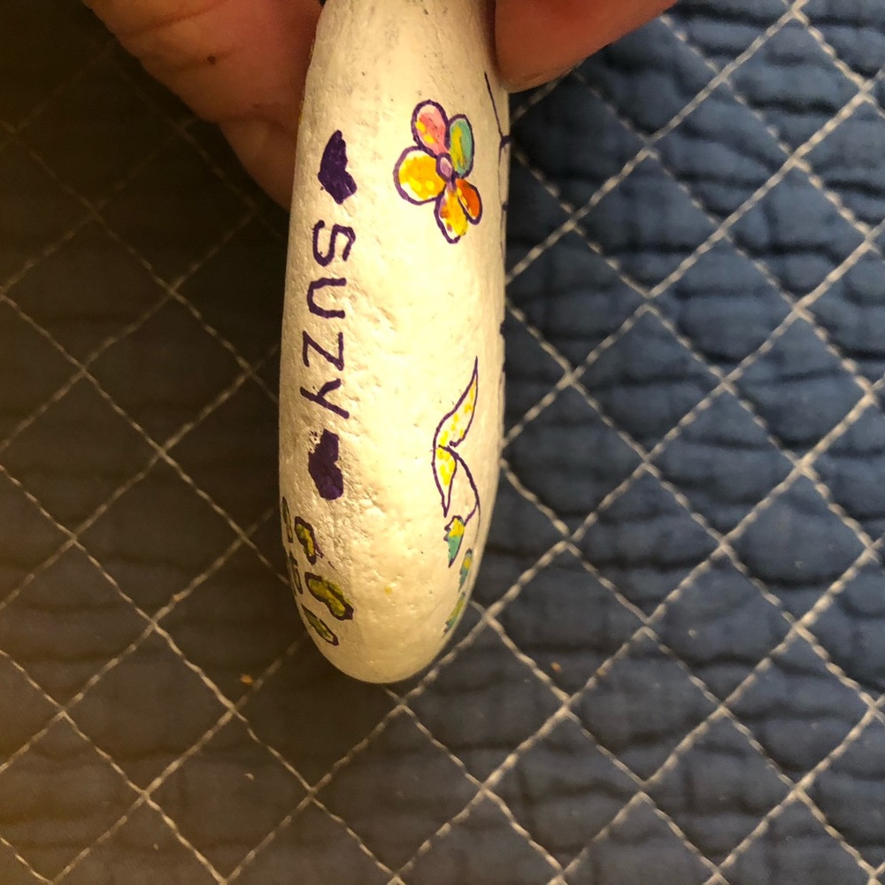 SENDING LOVE HAND PAINTED ROCK - Picture 5 of 10